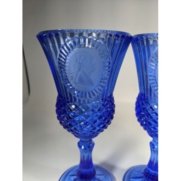 Set 2 Vintage FOSTORIA Avon George & Martha Washington Cobalt Blue Glass Goblets - Picture 3 of 10